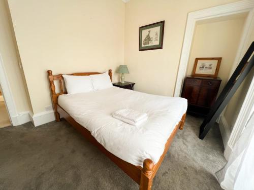 Convenient 3BR Flat on Leith Walk