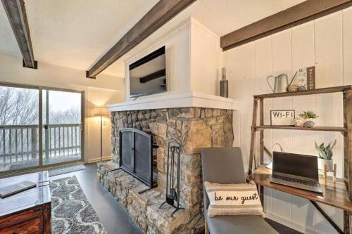 "A Slice of Beech" - Cozy Mountain Condo - Fully Equipped - 2 Private Balconies