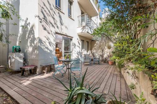Spacious Duplex Garden 2BR Parking in neve Tsedek Spacious Duplex Garden 2BR Parking in neve Tsedek
