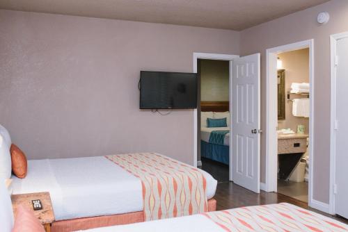 Alamo Inn and Suites - Convention Center in Anaheim, USA