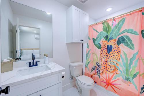 Cheetah Crush Studio Apartment in Galveston, USA