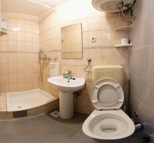 Guest House Periko 2
