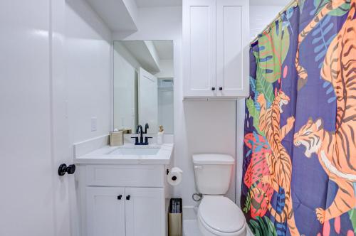 Roaring Tigers Studio Apartment in Galveston, USA