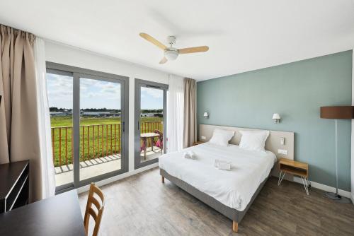 2 bedrooms, 4 beds
