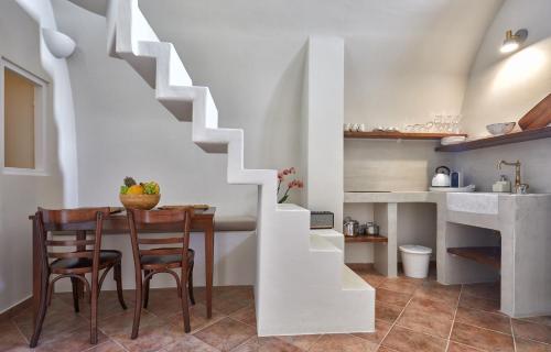 مطبخ, Arvanitis Cave Village in أكروتيري