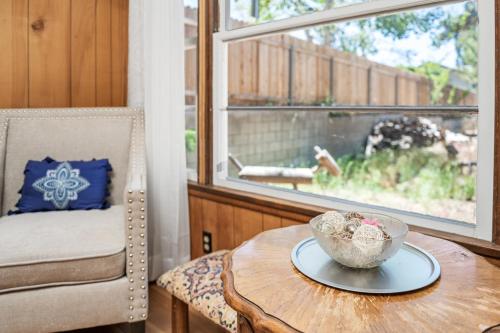Big Bear Bungalow - Modern aesthetics meet mountain charm in this newly remodeled two-story home in Big Bear Lake, USA