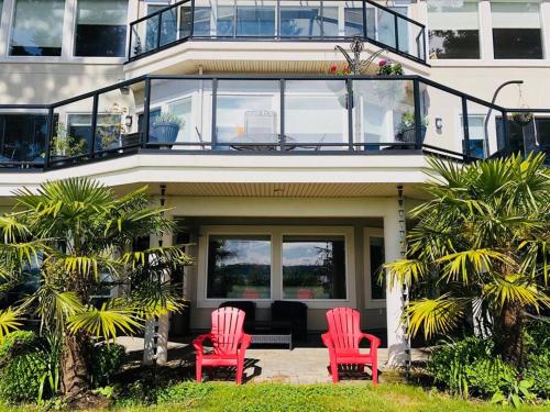 Saanichton Waterfront 2BR suite with superb views in Saanichton, Canada