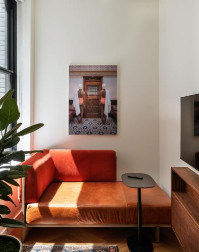 One-Bedroom Apartment image 1