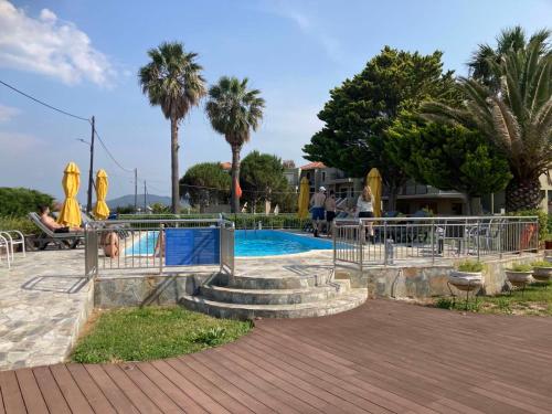 Ariadnes Holiday Accommodation II