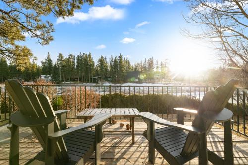 Blue Lagoon - Classic Lakefront Cabin with Pool Table! - Bow Canyon, CA