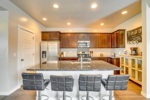 Family Home with Patio 12 Mi to Downtown Boise - image 2