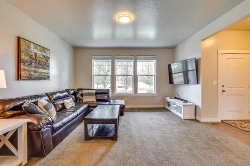 Family Home with Patio 12 Mi to Downtown Boise - image 5