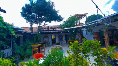 外観, Nikikot Hotel & Hostel in アンティグアグアテマラ