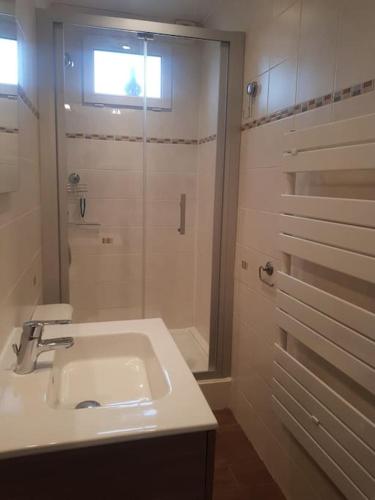 Maison Bateau in Ліон-сюр-Мер