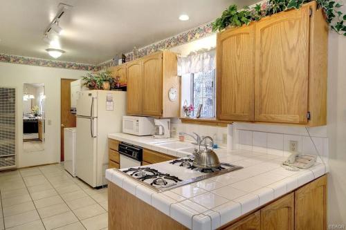 Karins Cottage - Close to Bear Mountain and Snow Summit in Big Bear Lake, USA