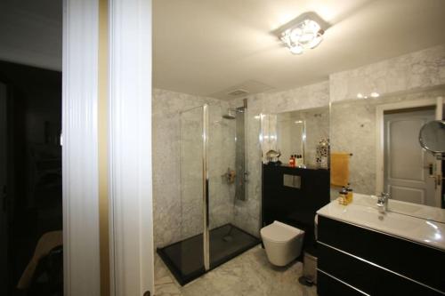 Stylish, Spacious apartment with sea view, Marbella (photo 5)