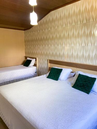 Standard Triple Room image 1