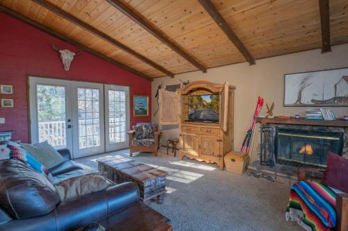 Lunar Lodge - Great cabin with an amazing view! in Big Bear Lake, USA