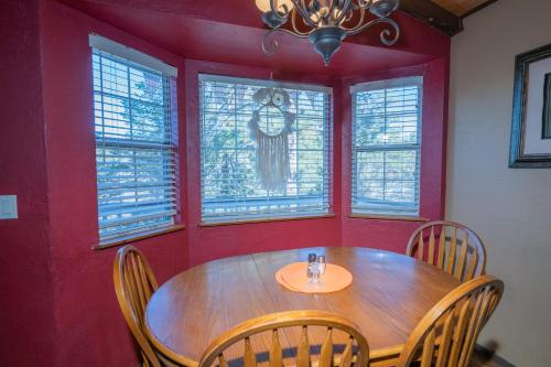 Lunar Lodge - Great cabin with an amazing view! in Big Bear Lake, USA