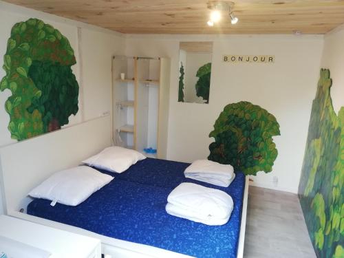 1 double bed