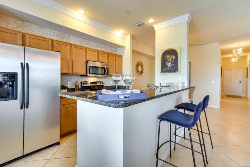 Sunny Bradenton Escape with Pool Access and Lake Views in Bradenton, USA