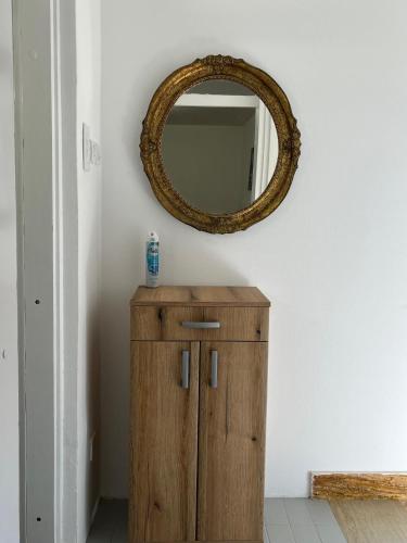 One-Bedroom Apartment image 8