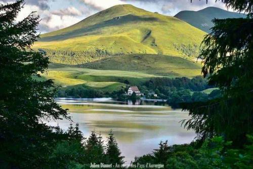 Appartement Dans un village en Auvergne sancy