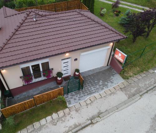 JEDRO - Apartman sa garažnim parkingom, Vrnjačka Banja