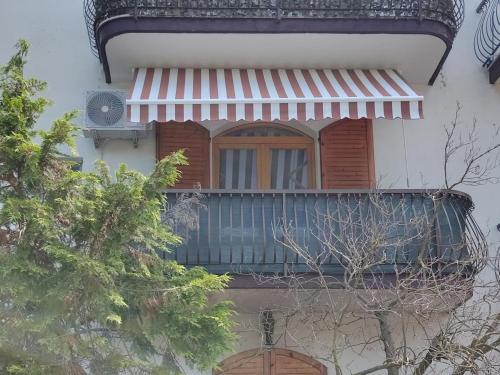 Studio with Balcony
