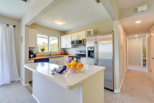 Walk to Marina Home with Pool in Palmetto in Palmetto