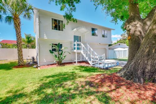 Walk to Marina Home with Pool in Palmetto in Palmetto