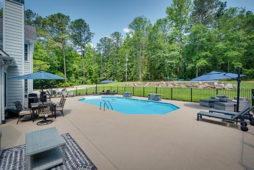 Newnan Vacation Rental with Pool and Pickleball Court!