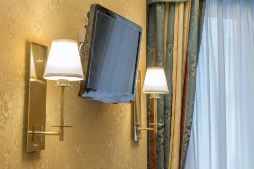 Hotel Des Etrangers - image 13