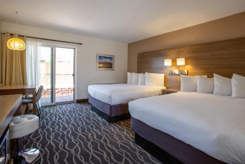 White House Inn - image 6