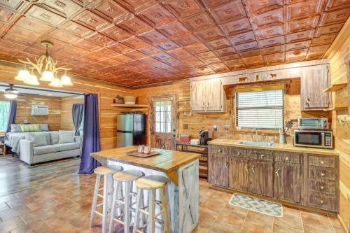 Rural Arkansas Vacation Rental with Wraparound Porch