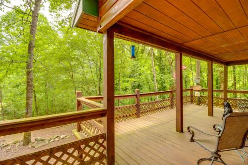 Rural Arkansas Vacation Rental with Wraparound Porch