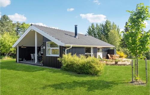  Awesome Home In Asns With 3 Bedrooms, Sauna And Wifi, Pension in Asnæs