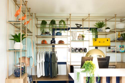 Üzletek, Freebird by Reverie Boutique Collection in West Yarmouth