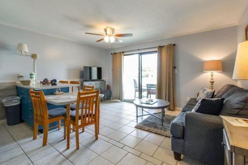 Blue Surf 14A Townhouse - image 14