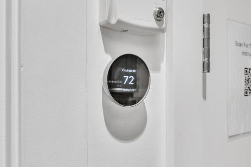 Urban Paradise in OTR - Beautiful New Condo In Historic Building With Downtown Views! condo - image 9