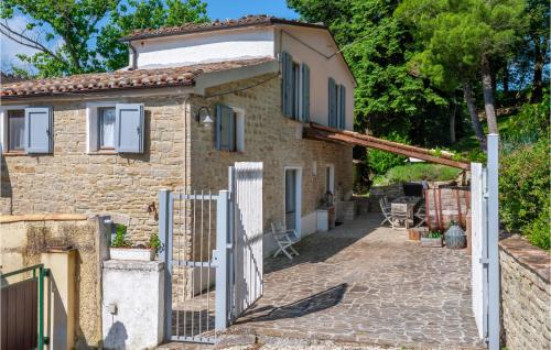 Amazing Home In Mergo With House A Panoramic View