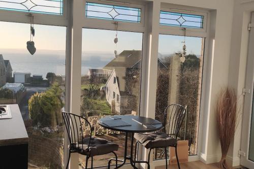 KINGHORN - Private room, ensuite & sunroom with Fab views - Apartment - Kinghorn