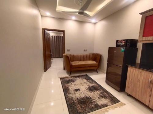 AQZ One-Bedroom apartment - image 5