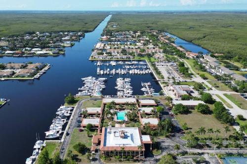 Marina getaway on the water!