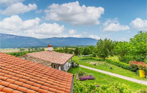 Cozy Home In Krsan With Jacuzzi