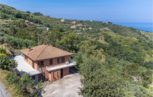 Cozy Home In Castellabate With House A Panoramic View