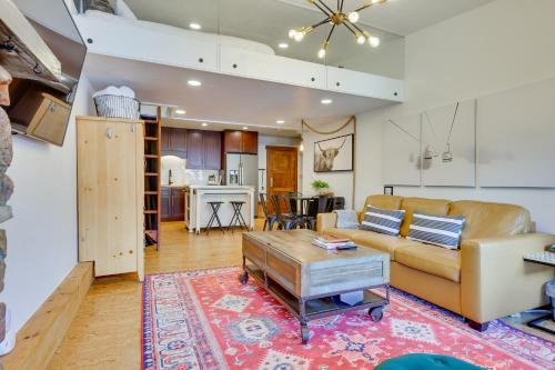 Copper Mtn Condo with Pool Access Ski-InandWalk-Out!