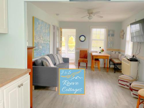 Premier Waterfront Cottage 2 in 羅克科爾 (CT)