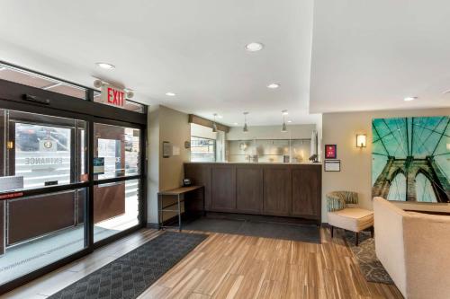 Best Western Brooklyn-Coney Island Inn - image 10