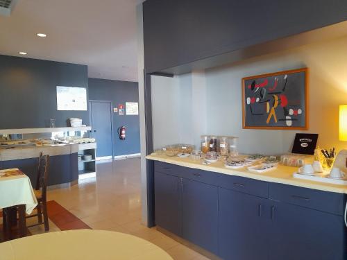 อาหารและเครื่องดื่ม, คอมฟอร์ต อินน์ ฟาเฟ - กีมาเรส (Comfort Inn Fafe-Guimaraes) in ฟาเฟ